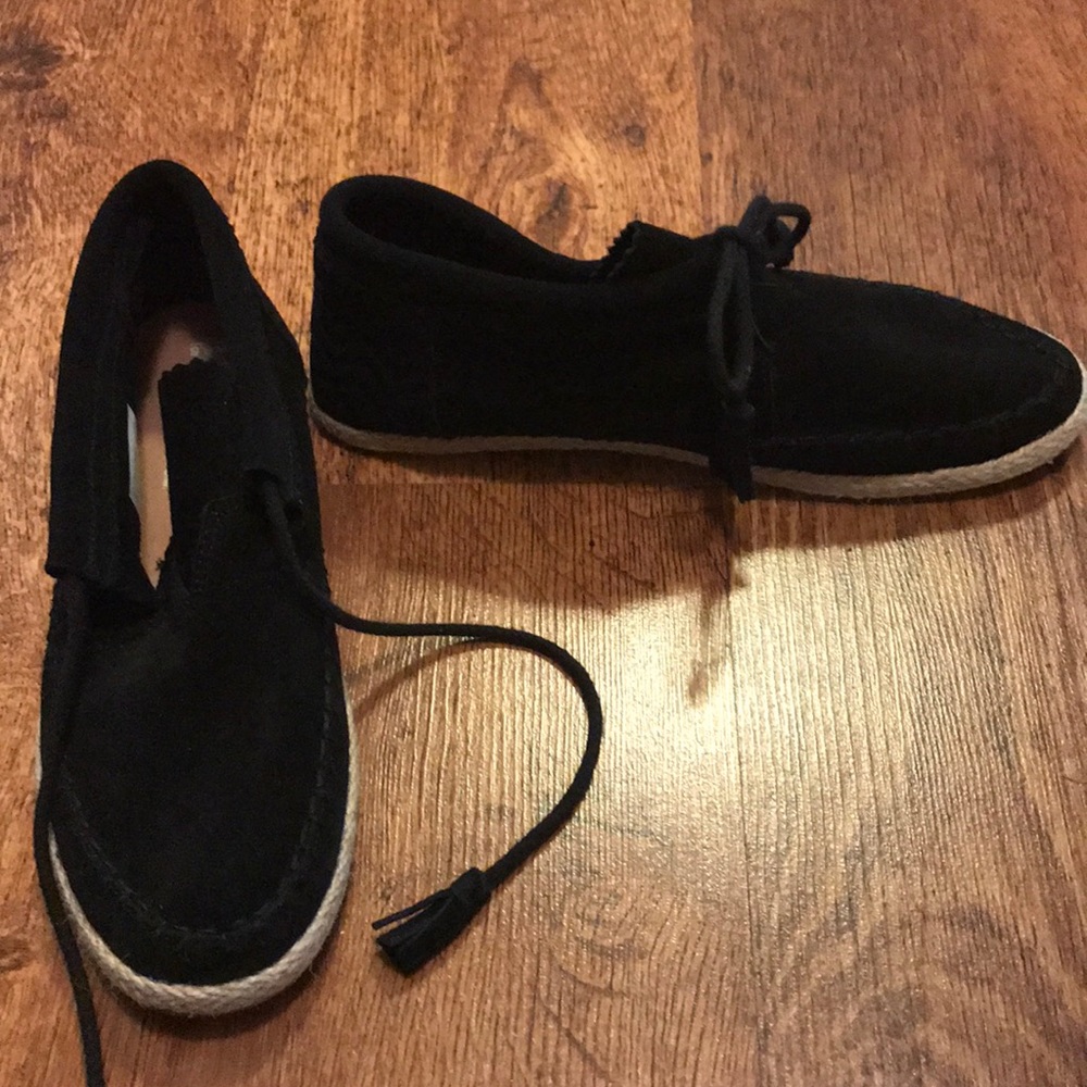 Nwot Toms tie up bootie